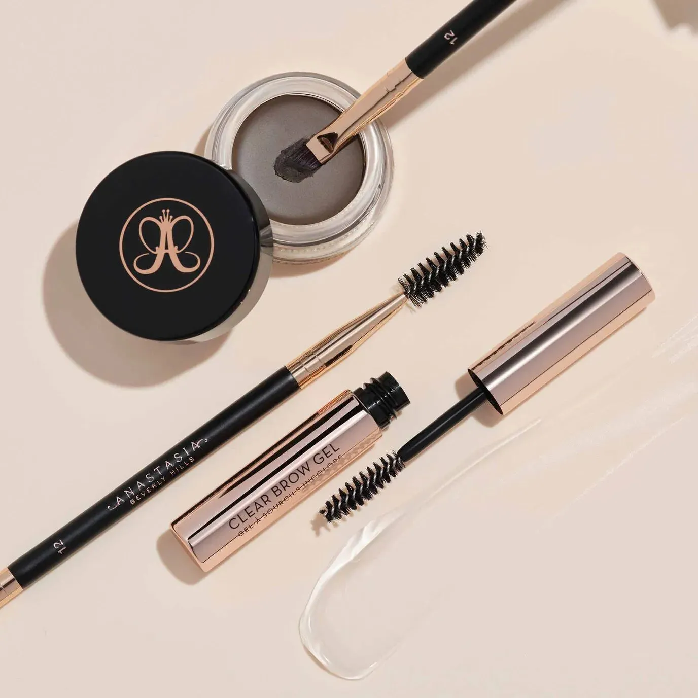 Summer-Proof Brow Kit Taupe - Image 16